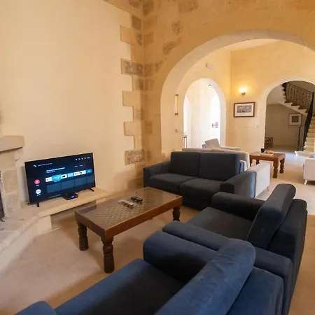 Ta' Martinu Villa *